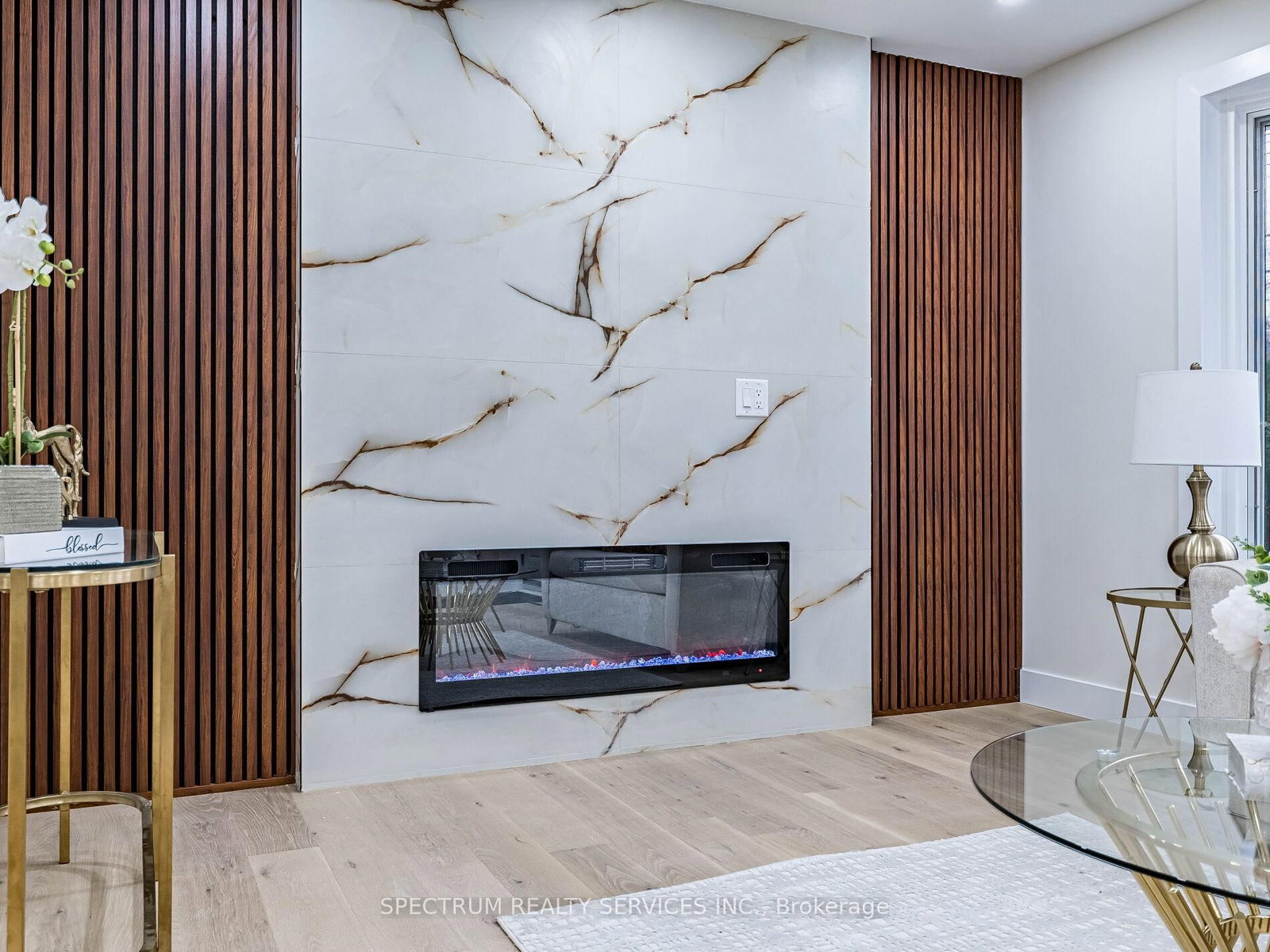 914 Francis Road • Burlington, ON photo 8