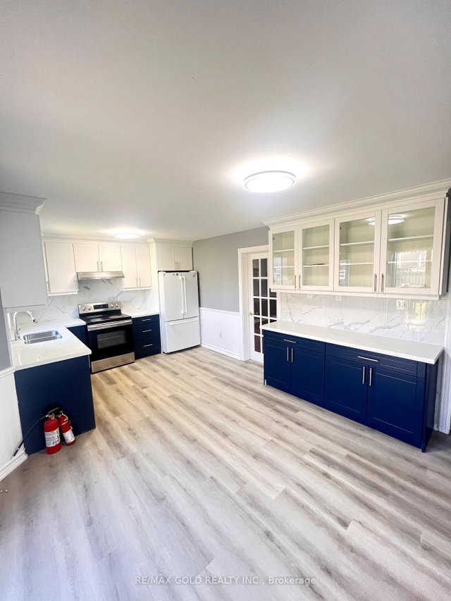 42 Toba Crescent