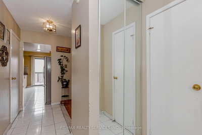 130 Cutters Crescent — more photos