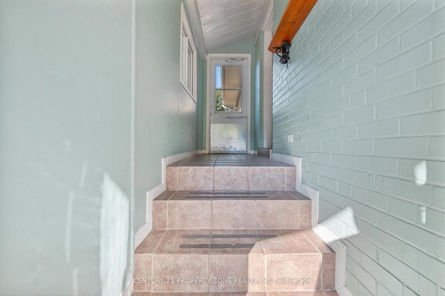 25 Chatsworth Drive