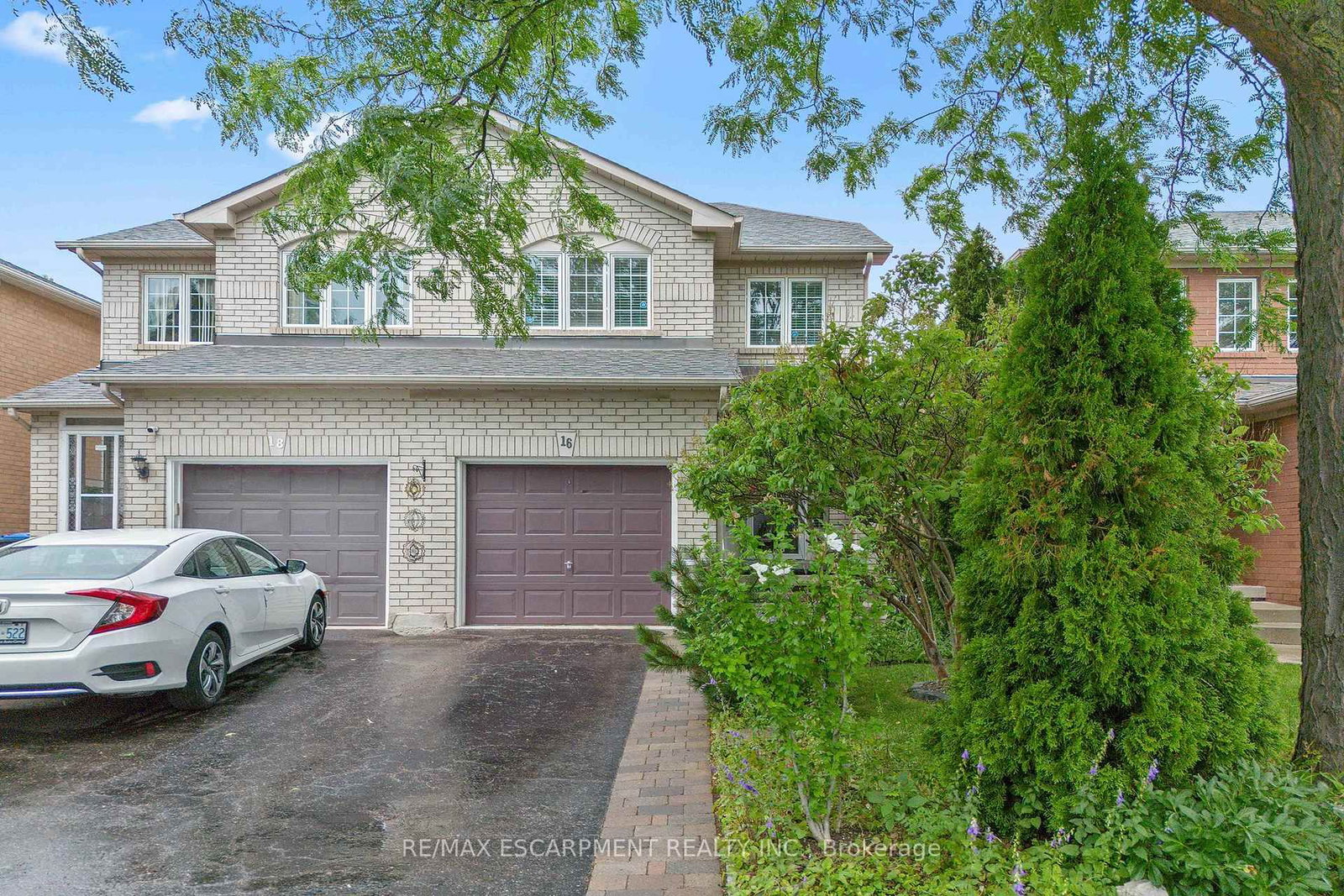Semi-Detached House for sale at 16 Whiteface Crescent, Brampton, Ontario, L6X 4W6 - Fletcher's Meadow - MLS: W13599448