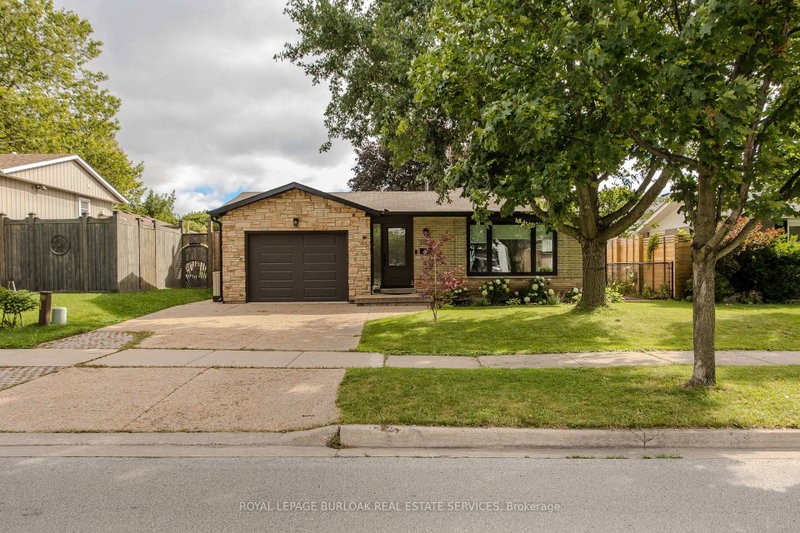3128 Centennial Drive, Burlington