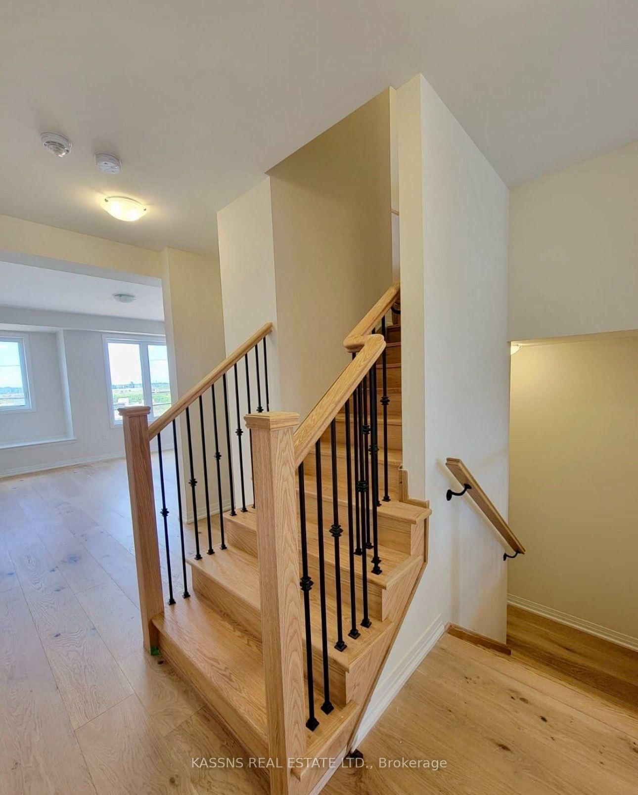3305 Sixth Line • Oakville, ON photo 10