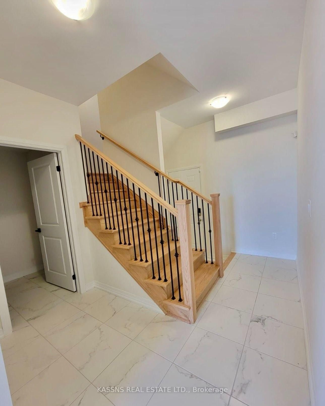 3305 Sixth Line • Oakville, ON photo 11