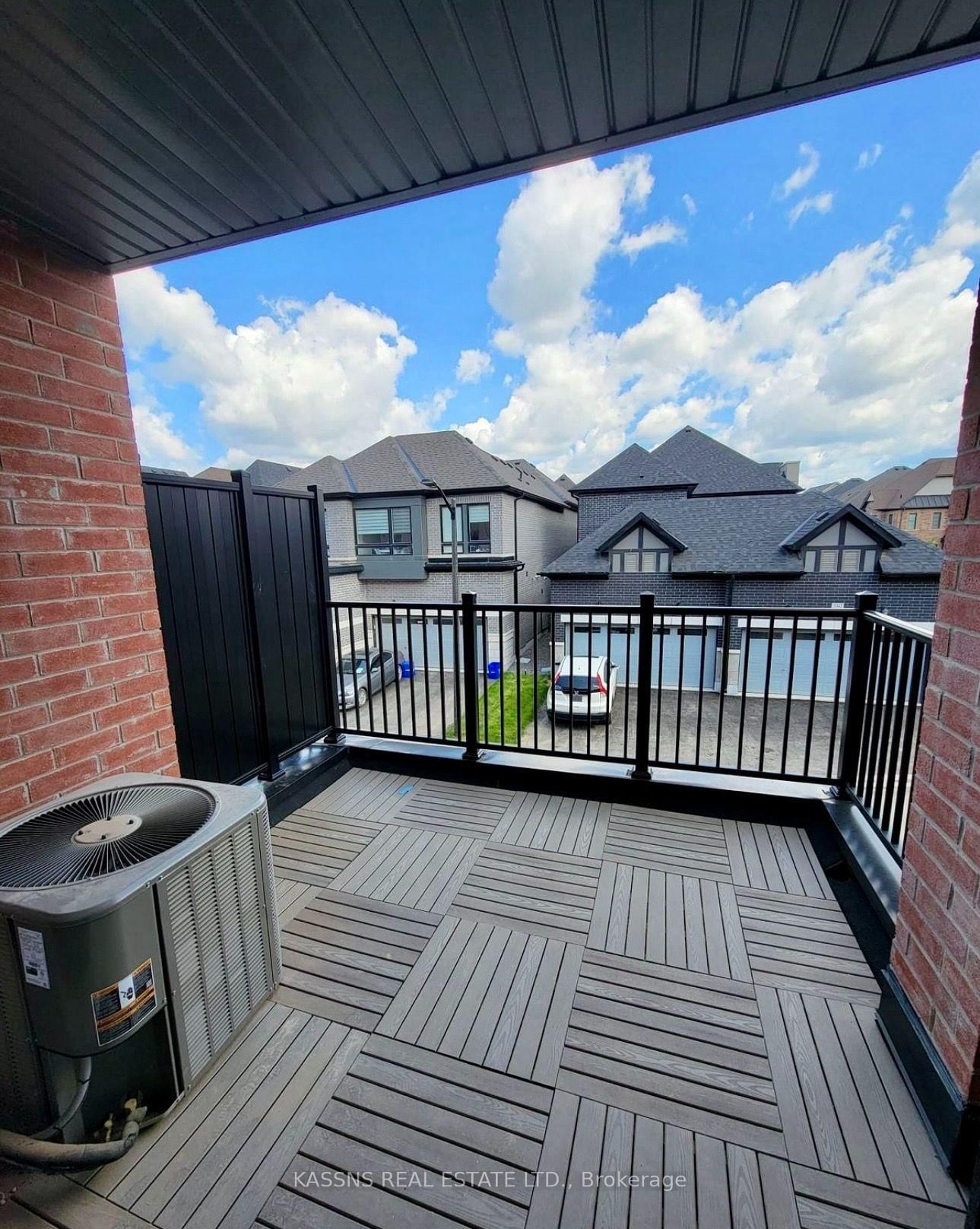 3305 Sixth Line • Oakville, ON photo 25