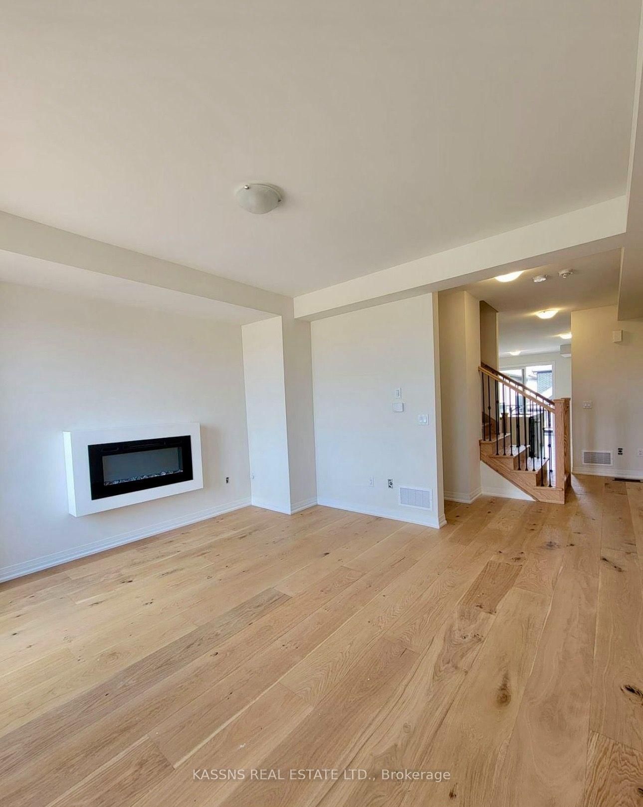 3305 Sixth Line • Oakville, ON photo 9