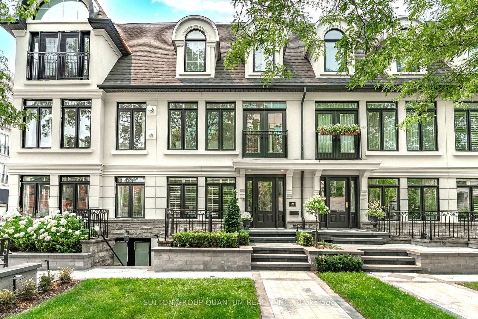 146 Reynolds Street • Oakville, ON photo 1