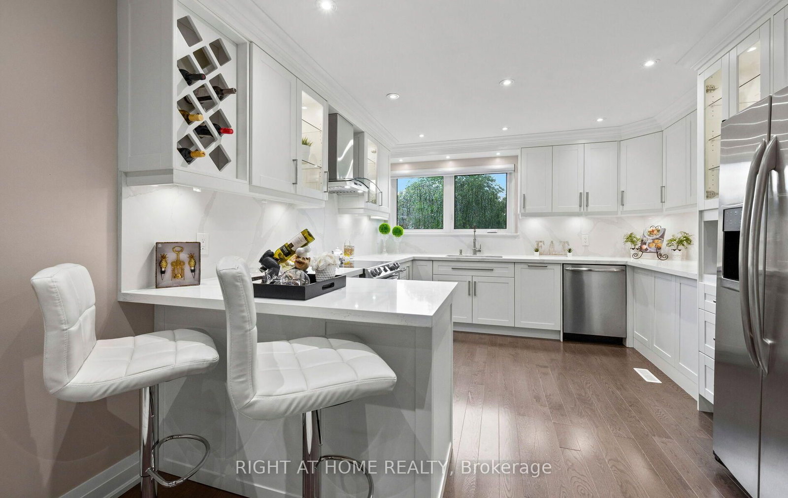 5491 Schueller Crescent • Burlington, ON photo 15
