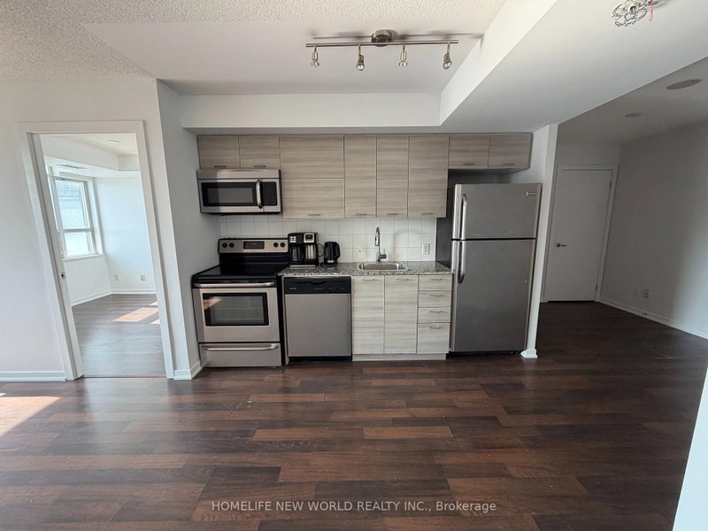 1017 - 20 Joe Shuster Way