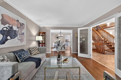 2069 Schoolmaster Circle • Oakville, ON photo 9