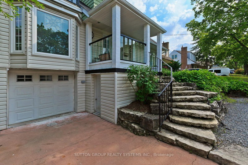 3 Hardisty Drive