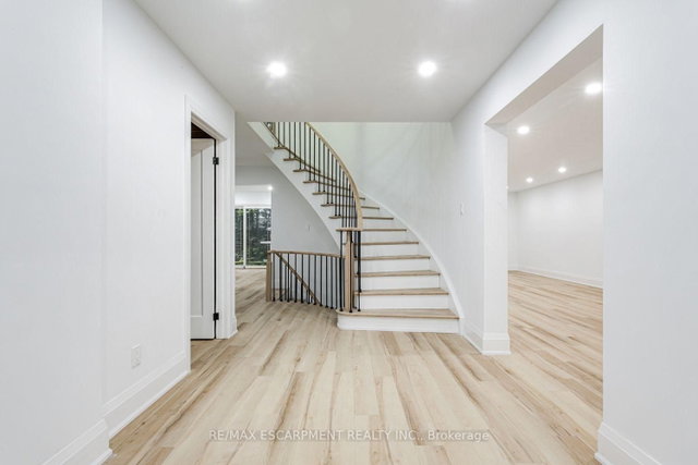 2104 Mississauga Road