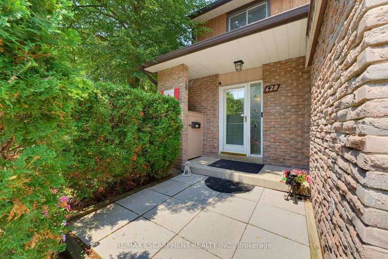 620 Forestwood Crescent