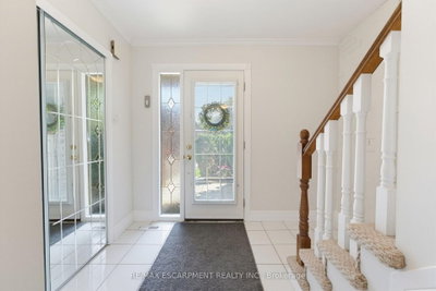620 Forestwood Crescent — photo 3