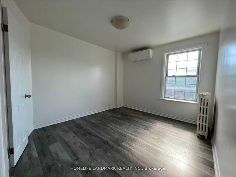Apt 4 - 2398 Bloor Street W