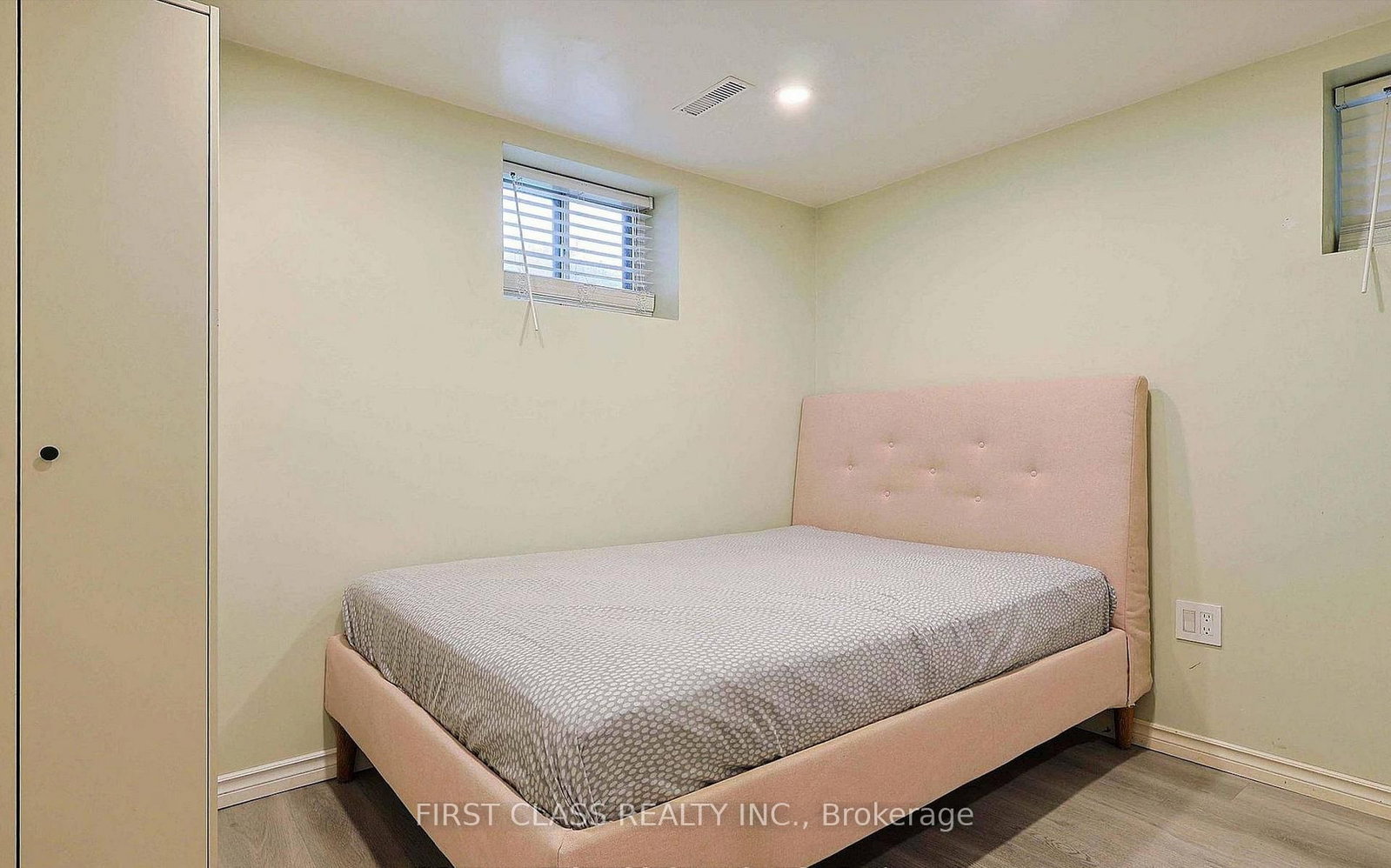 Lower-76 Macdonald Street, Toronto, ON, photo 3