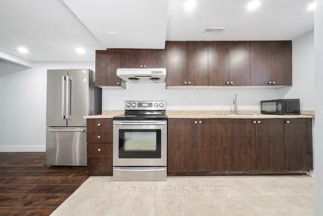 23 Fenflower Brampton,ON L7A 1H3 — Photo 19