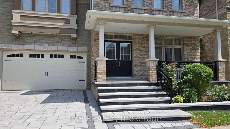 2209 Blackbird Court