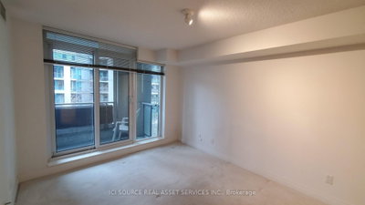 Unit 316 — 2119 Lake Shore Boulevard W — more photos