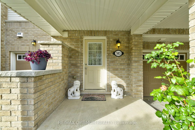 583 Laking Terrace