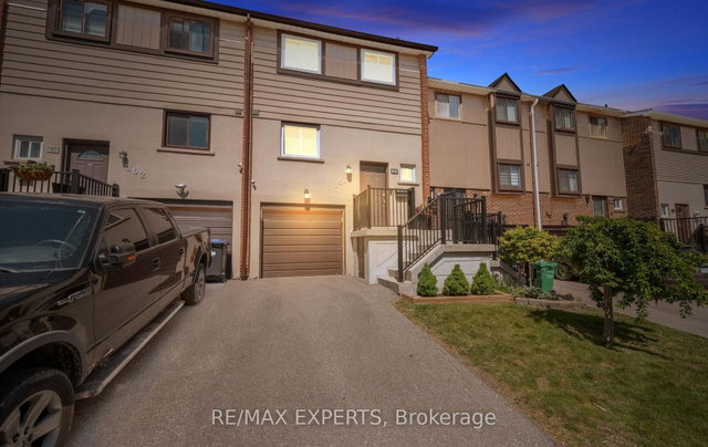 15 - 161 Moregate Crescent