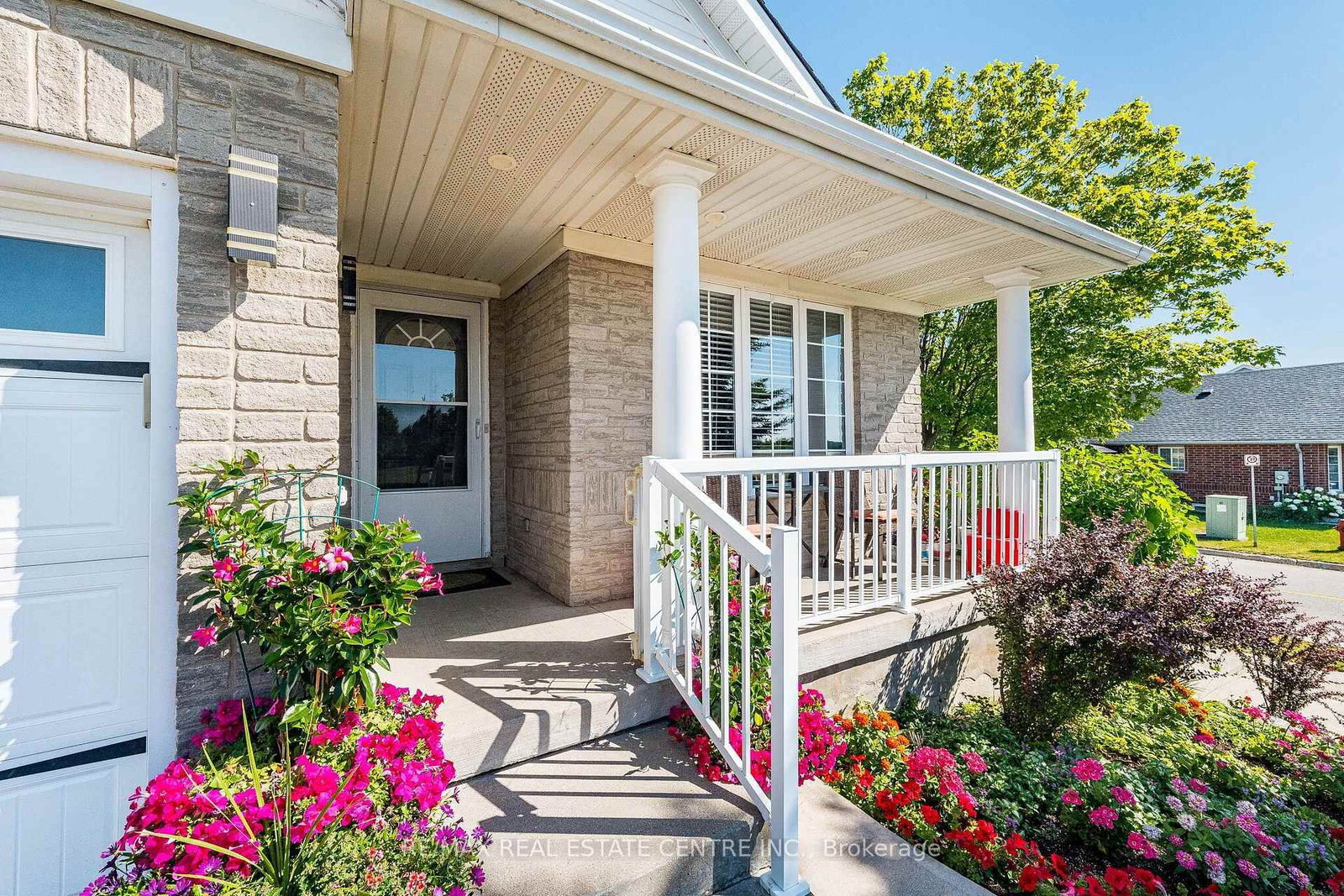 267 Montgomery Boulevard • Orangeville, ON photo 3