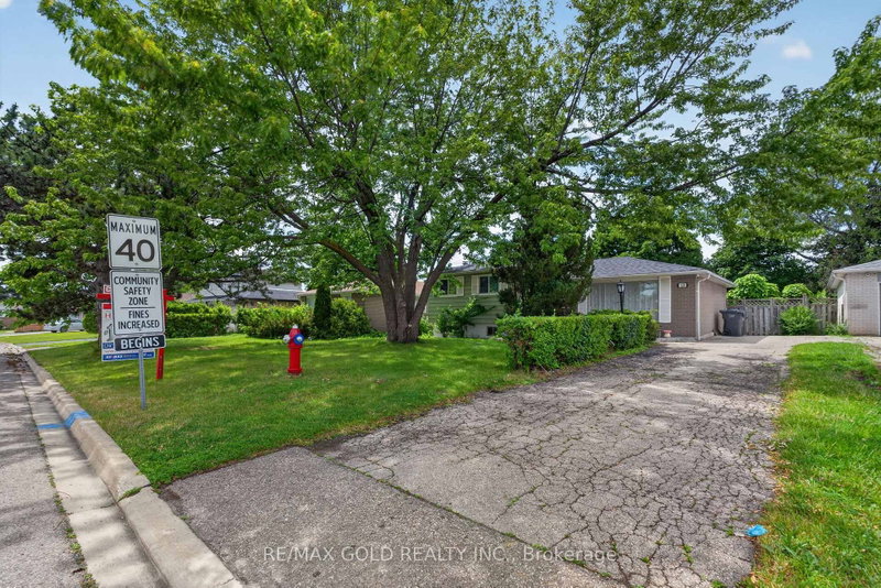 129 Folkstone Crescent