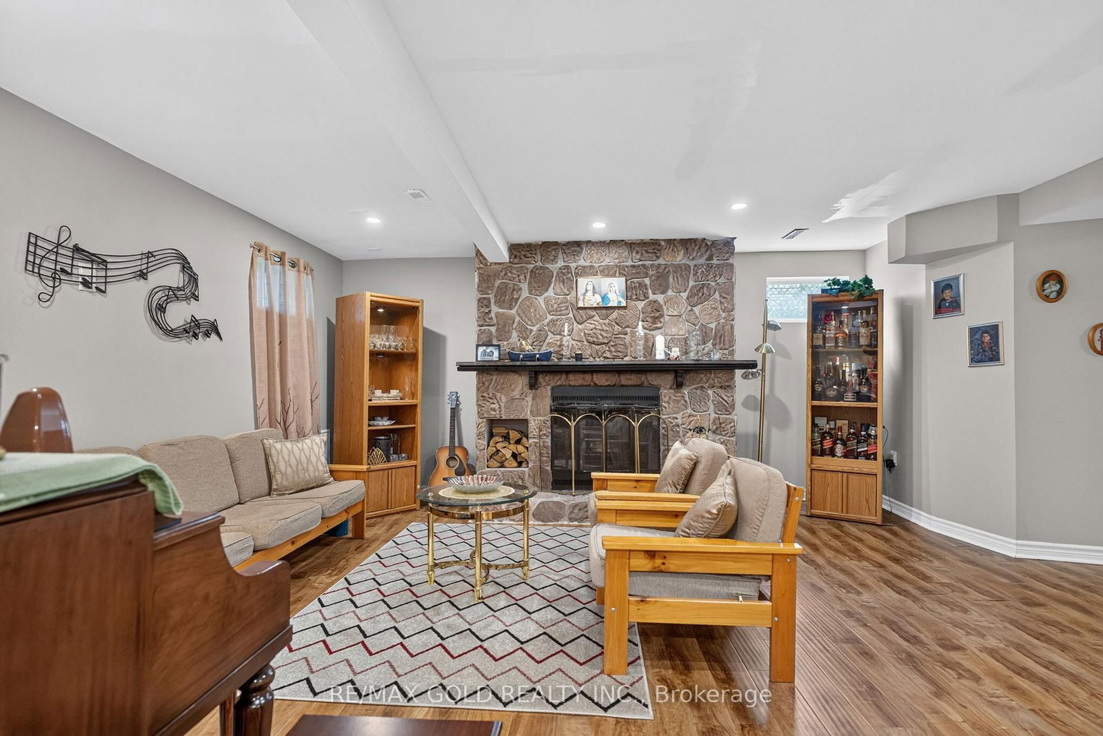 Listing Image 33