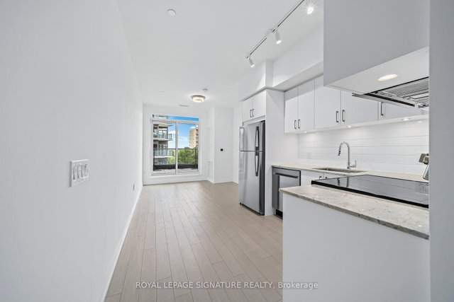711 - 4010 Eglinton Avenue W