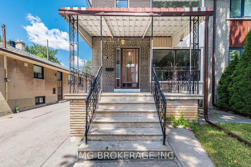 53 Foxrun Avenue