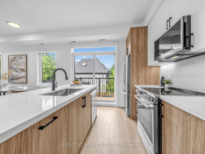 Unit B - 1416 Islington Avenue