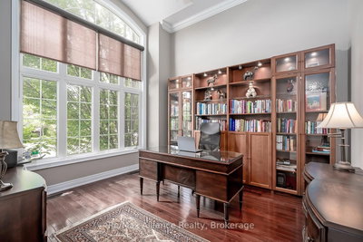 1367 Arrowhead Road • Oakville, ON photo 8