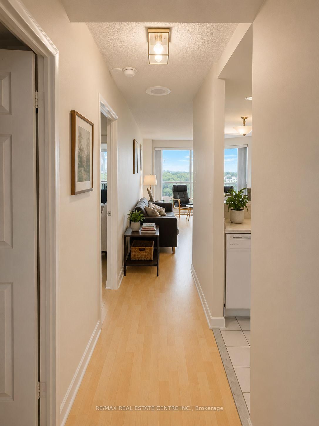 2177 Burnhamthorpe Road W • #1007 • Mississauga, ON photo 4