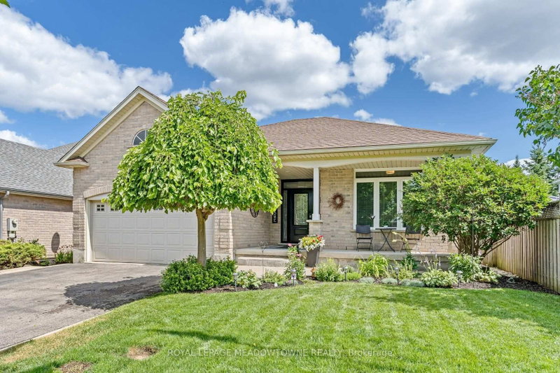 17 Dawkins Crescent