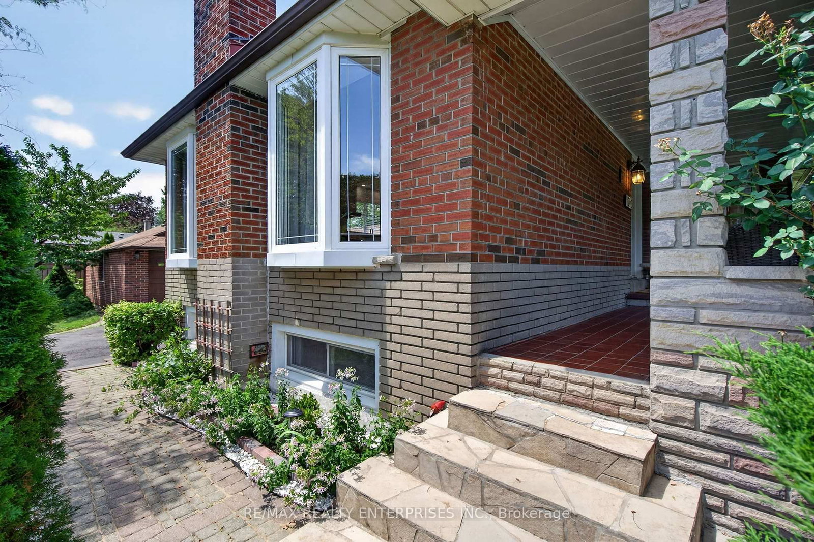 1282 Daimler Road • Mississauga, ON photo 6
