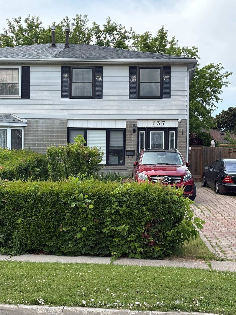 Main/Upper - 137 Madoc Drive