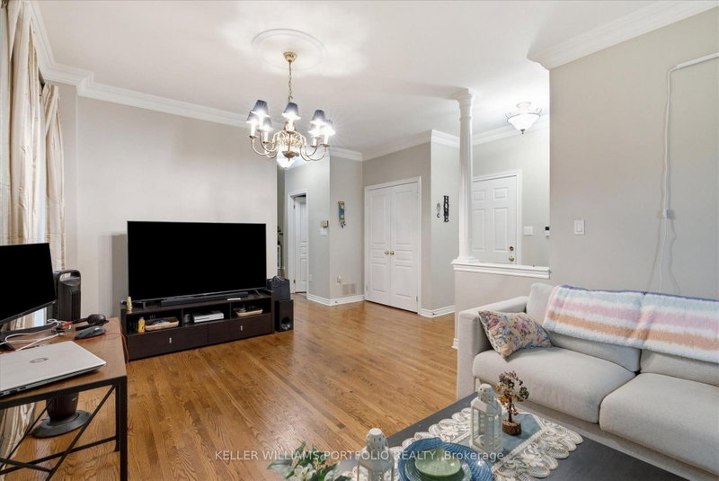 2153 Meadowglen Oakville,ON L6M 4C8 — Photo 10
