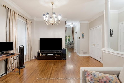 2153 Meadowglen Oakville,ON L6M 4C8 — Photo 11