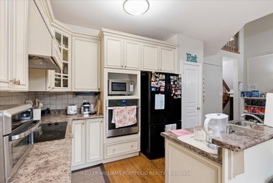 2153 Meadowglen Oakville,ON L6M 4C8 — Photo 18