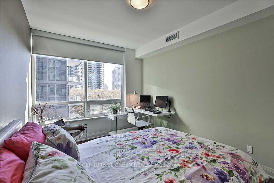 303 - 36 Park Lawn Road 5