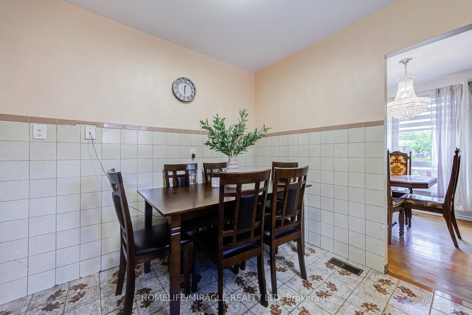 9 Wheatsheaf Crescent • Toronto, ON photo 18