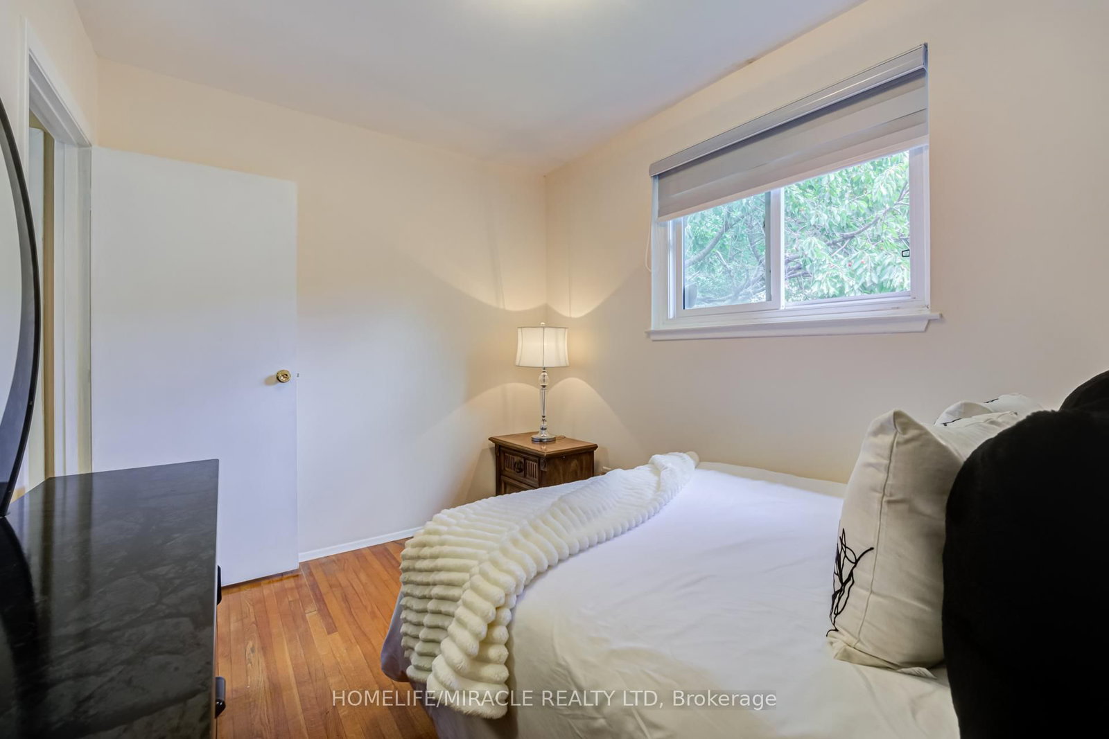 9 Wheatsheaf Crescent • Toronto, ON photo 24