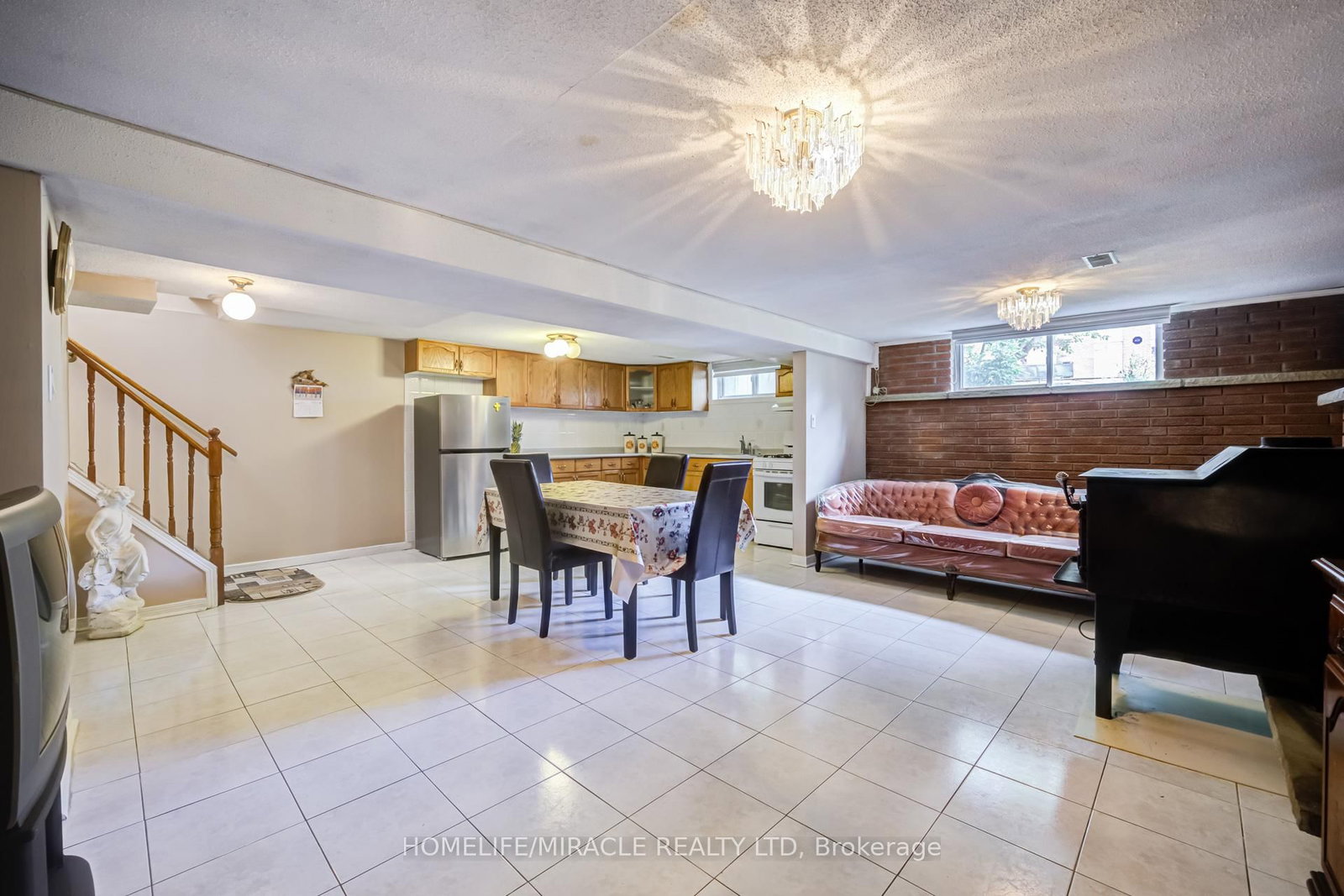 9 Wheatsheaf Crescent • Toronto, ON photo 33