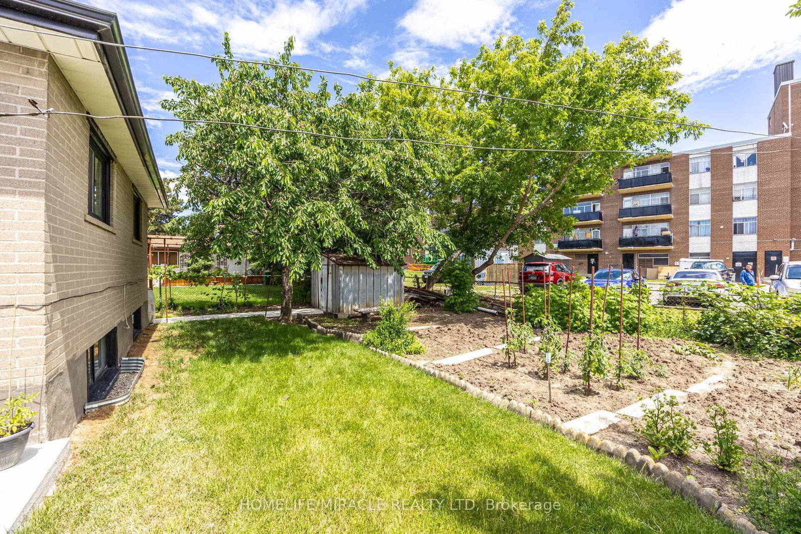 9 Wheatsheaf Crescent • Toronto, ON photo 43