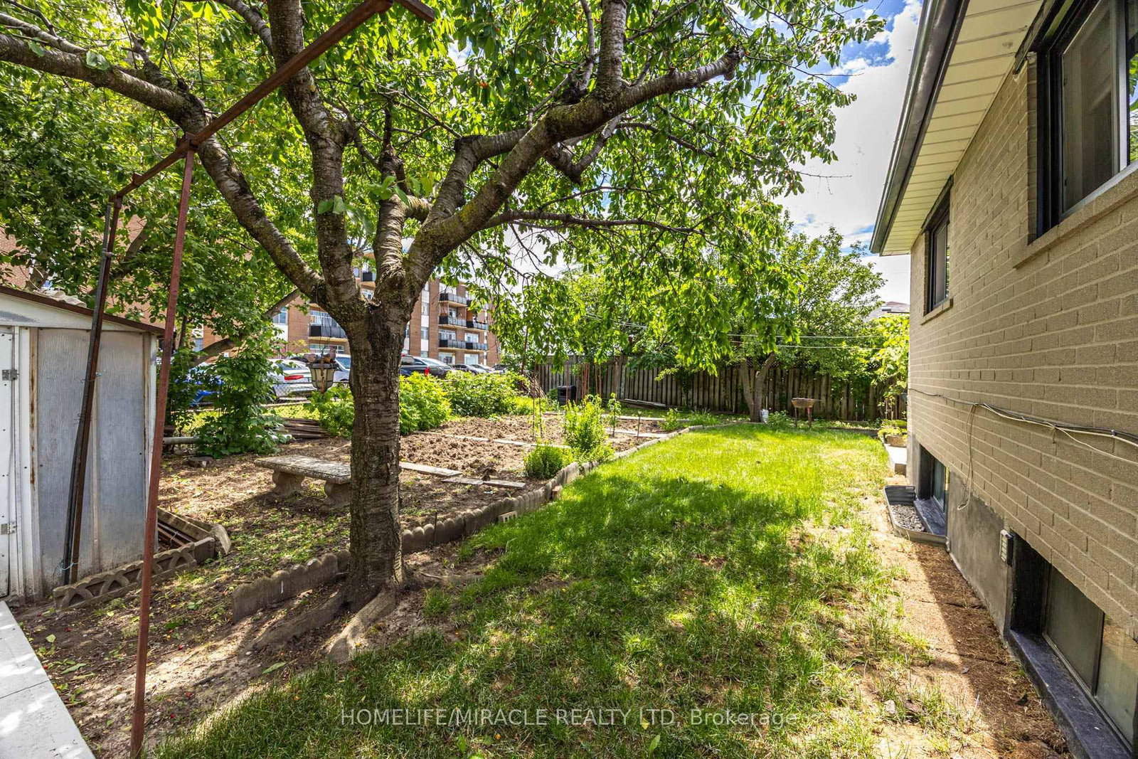 9 Wheatsheaf Crescent • Toronto, ON photo 45