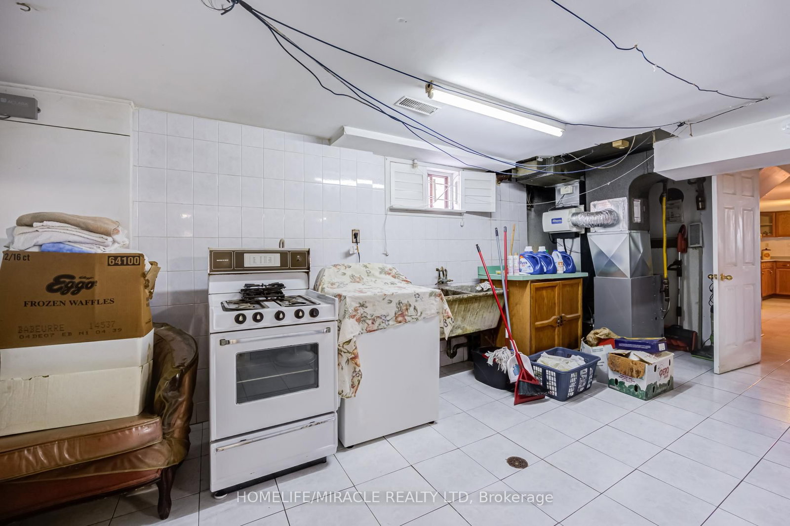 9 Wheatsheaf Crescent • Toronto, ON photo 49
