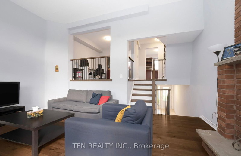 4165 Fieldgate Mississauga,ON L4W 2M9 — Photo 5