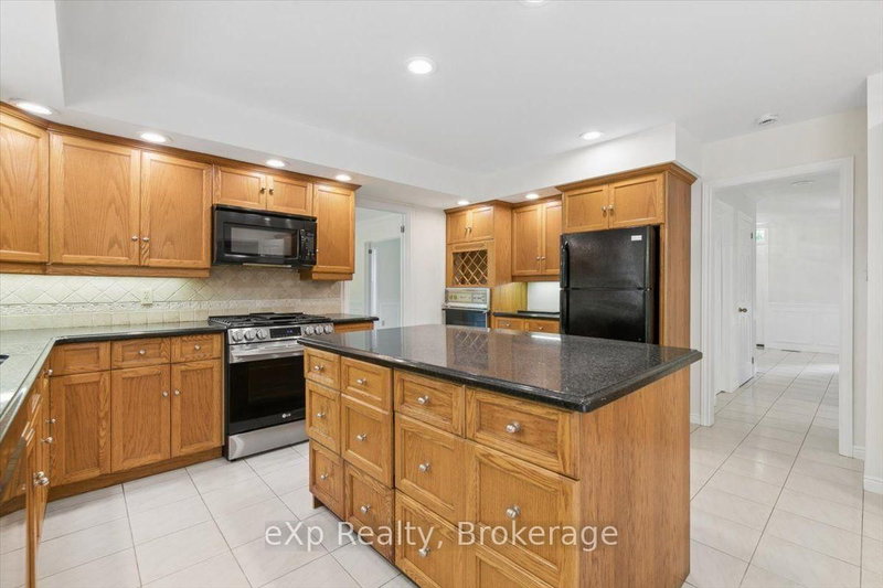 2039 Blacklock Milton,ON L0P 1B0 — Photo 11