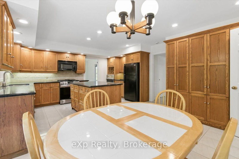 2039 Blacklock Milton,ON L0P 1B0 — Photo 12