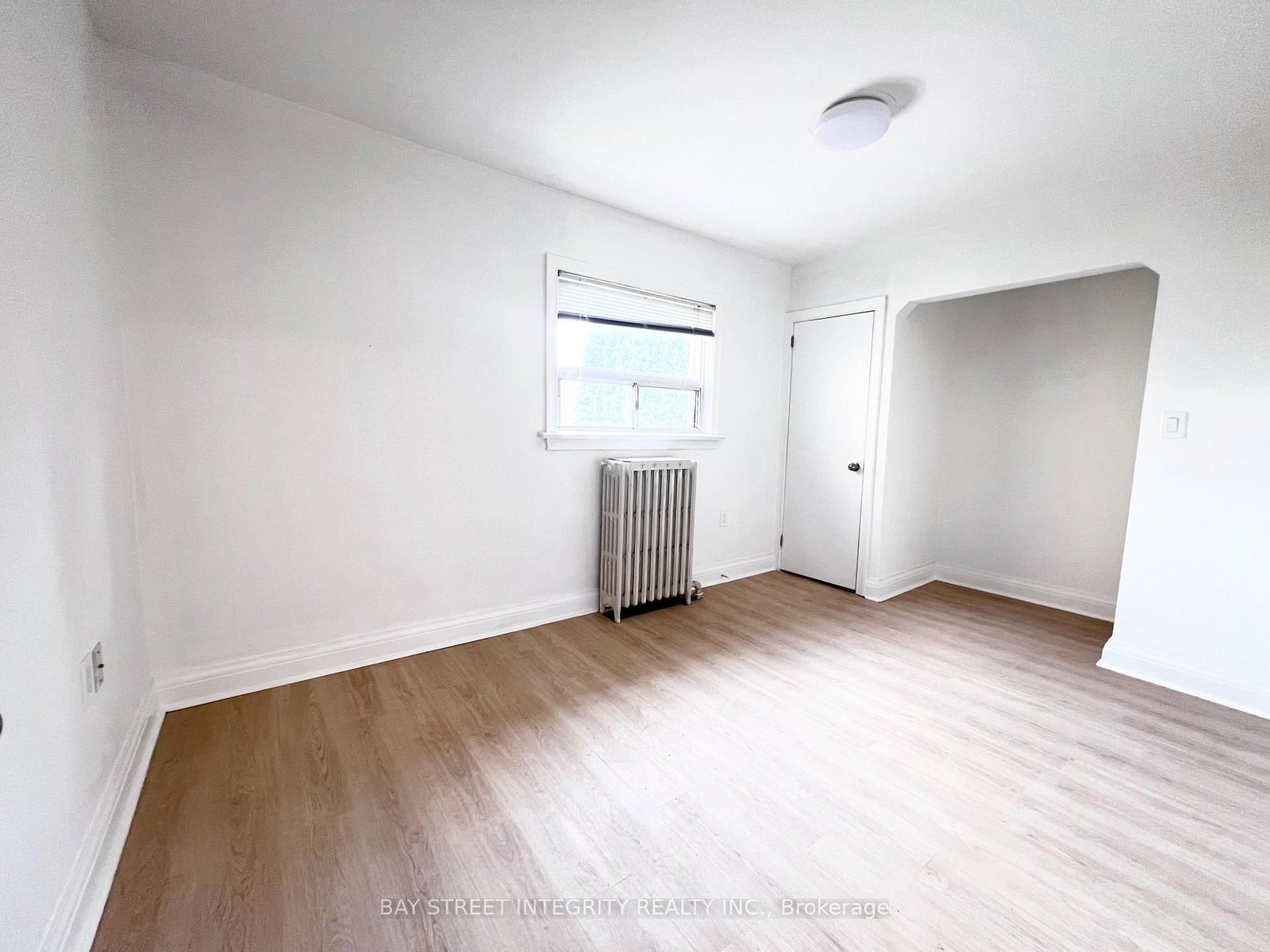 970 Briar Hill Avenue, Toronto 4